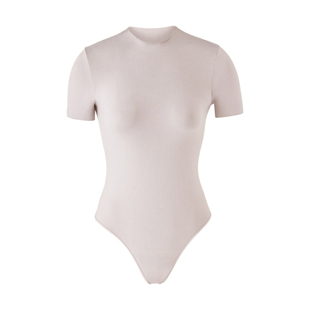 Skims Essential Tshirt Bodysuit